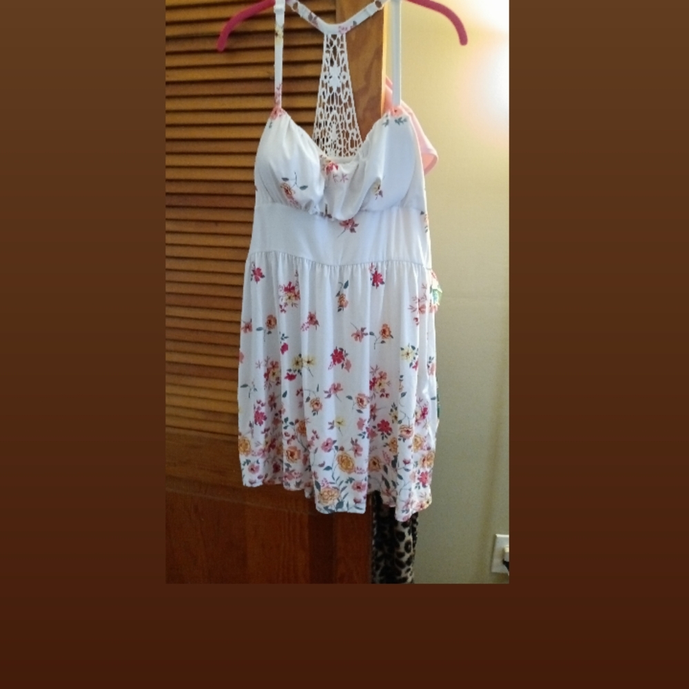 No boundaries Spring dress. Size 15/17